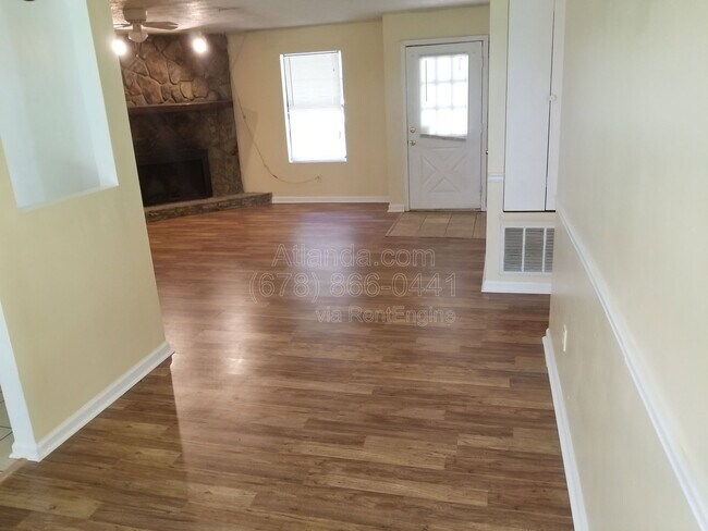 Building Photo - 905 Hemingway Rd