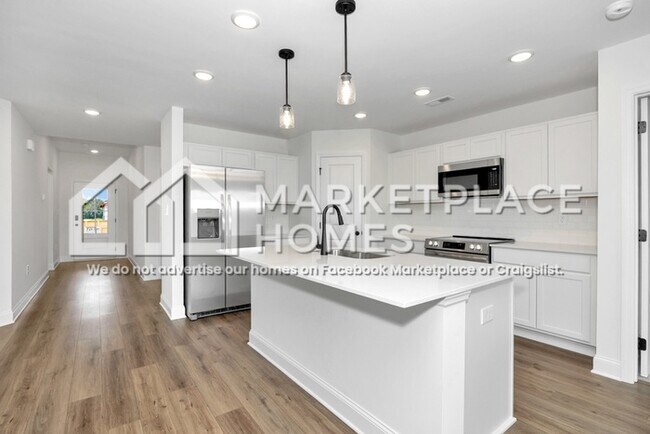 Building Photo - 133 Bella May Ln