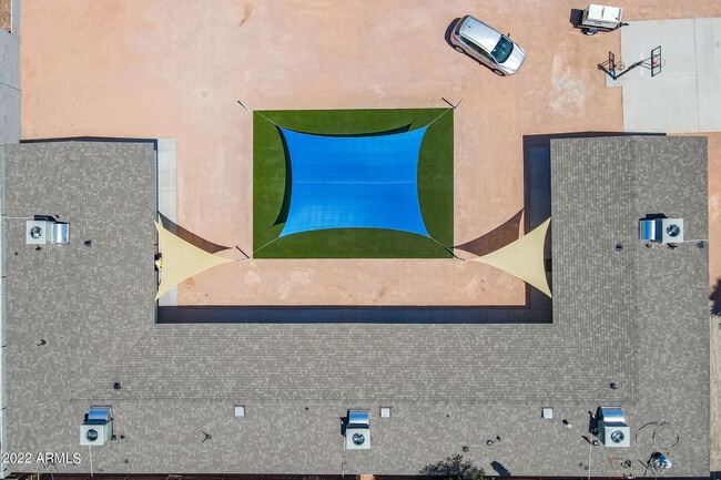 Building Photo - 37 E El Parque Dr