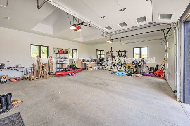 Building Photo - 30610 Boot Ct