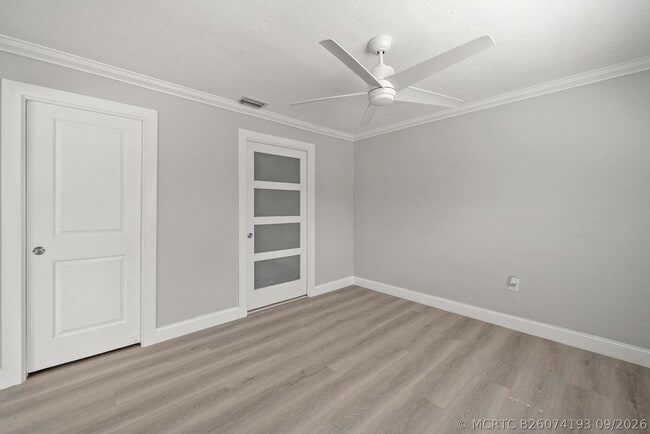 Building Photo - 2071 W Carol Cir