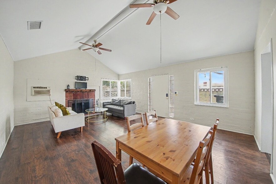 Building Photo - 445/2 E Alisal St