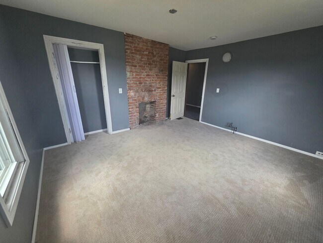 Building Photo - McKeesport - 3 Bed 2 Bath - Home for Rent