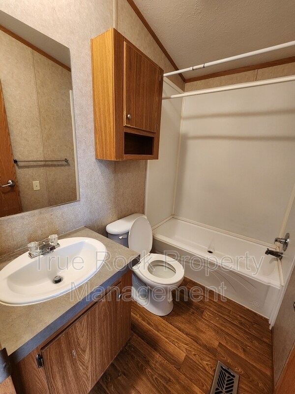 Building Photo - 16505 County Rd 1526 Ct