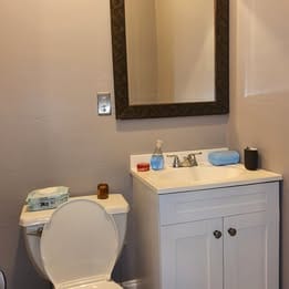 Building Photo - 135 Cedar St