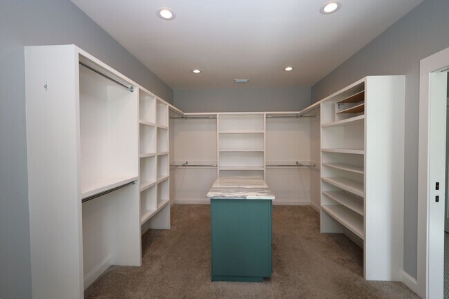 Building Photo - 3962 Buckhorn Ridge