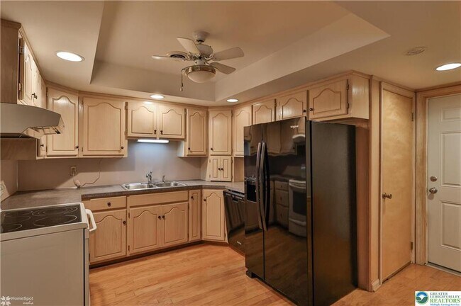 Building Photo - 900 Mine Lane Rd