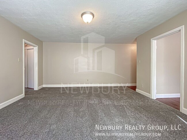 Building Photo - Bright & Beautiful One-Bedroom Apartment i...