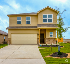 Building Photo - A charming 4 beds and 2.5 bath is now ready!