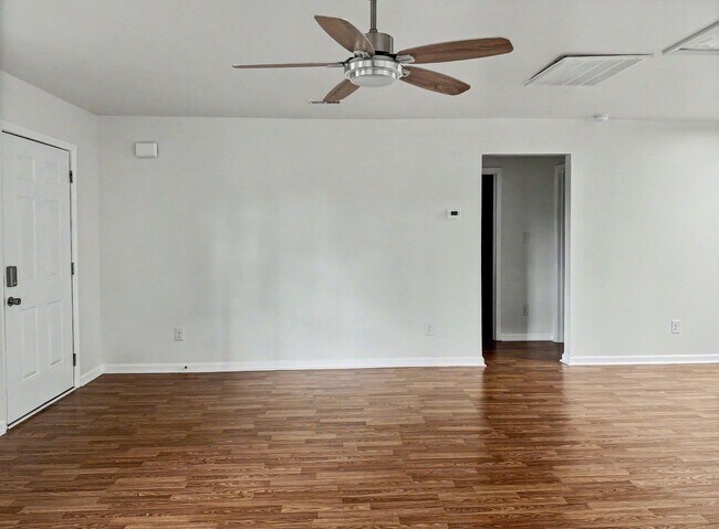 Building Photo - 3248 Chandler St
