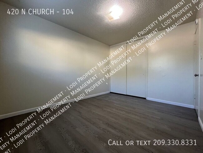 Building Photo - 420 N Church St