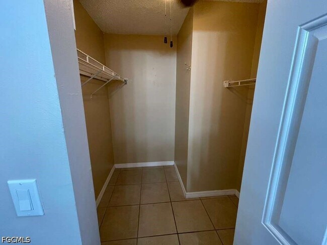 Building Photo - 3421 Winkler Ave