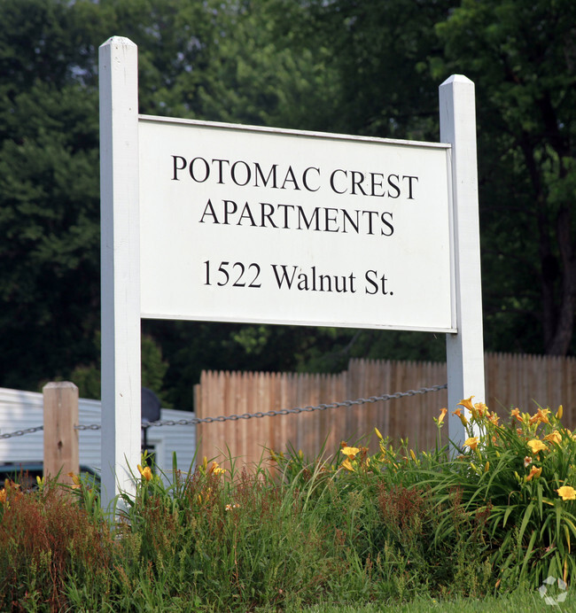 Building Photo - Potomac Crest Apartments