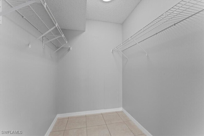 Building Photo - 2033 Rookery Bay Dr