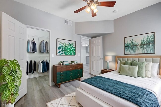 Building Photo - 2615 W Gary Ave