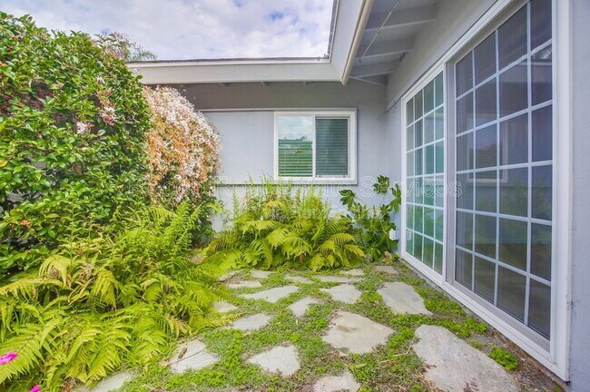 Building Photo - 8019 Paseo Del Ocaso