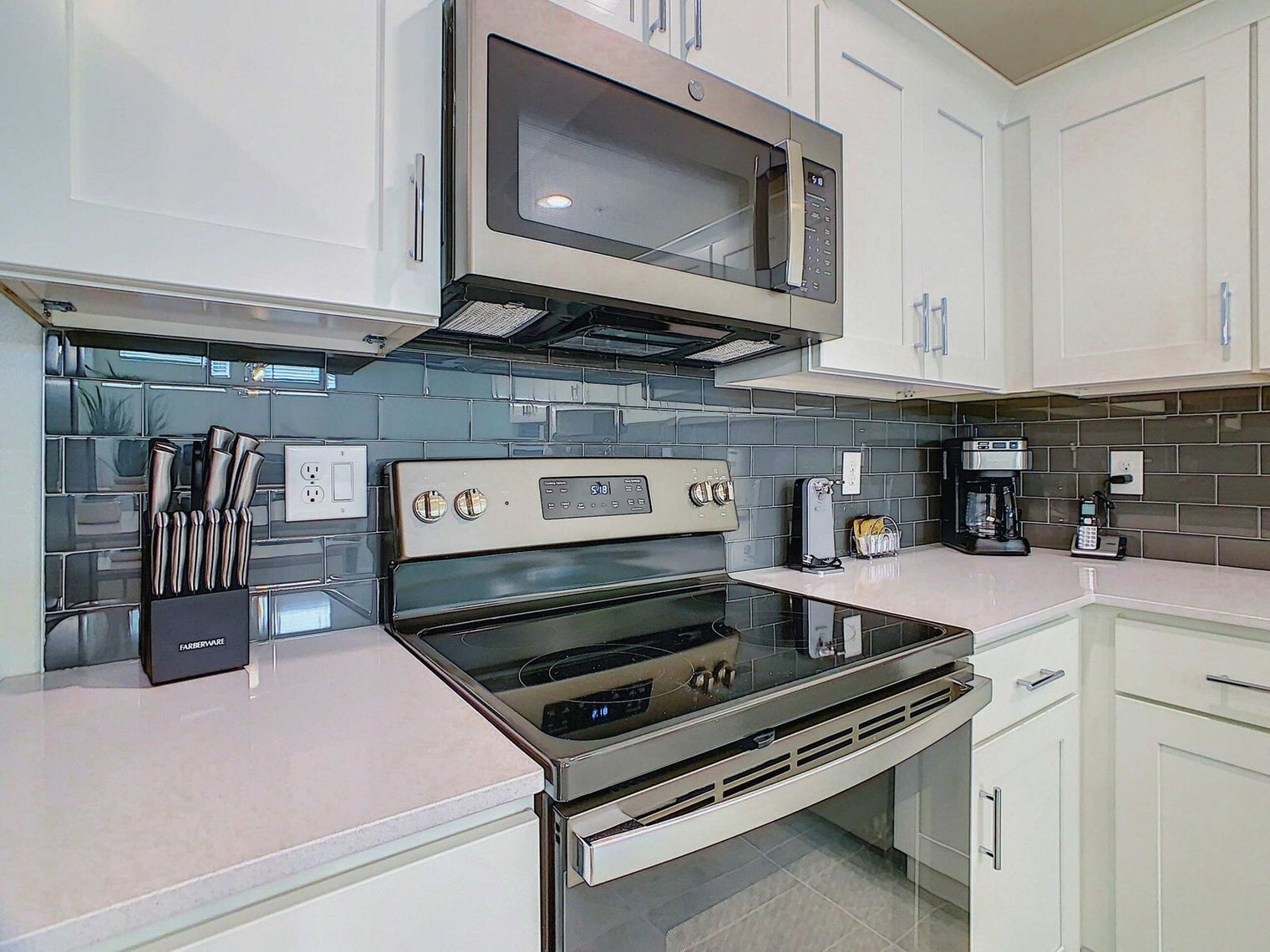 Building Photo - 3151 Paradox Cir