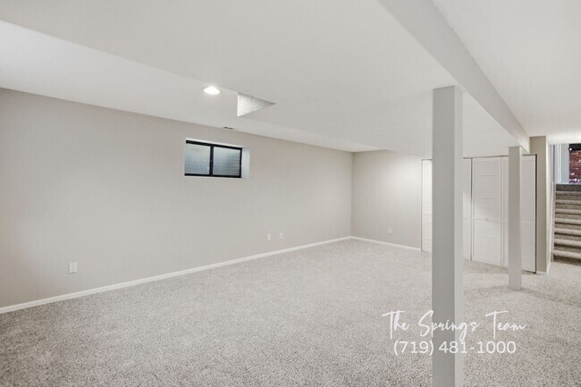 Building Photo - 3625 E Wade Ln