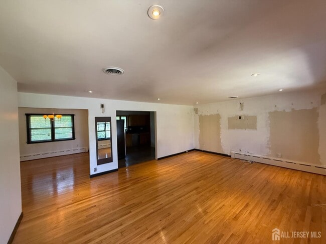 Building Photo - 849 New Dover Rd