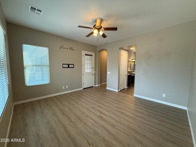 Building Photo - 4045 S Camellia Dr