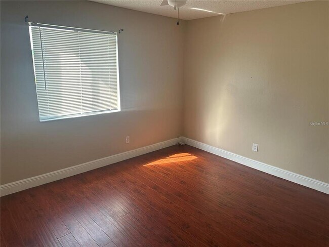 Building Photo - 180 Coralwood Cir