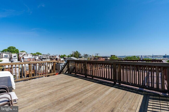 Building Photo - 223 S Collington Ave