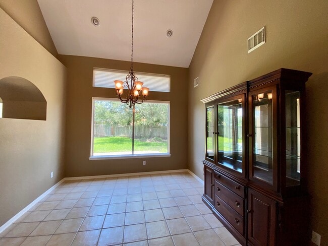 Building Photo - 6302 Spring Tide Ct