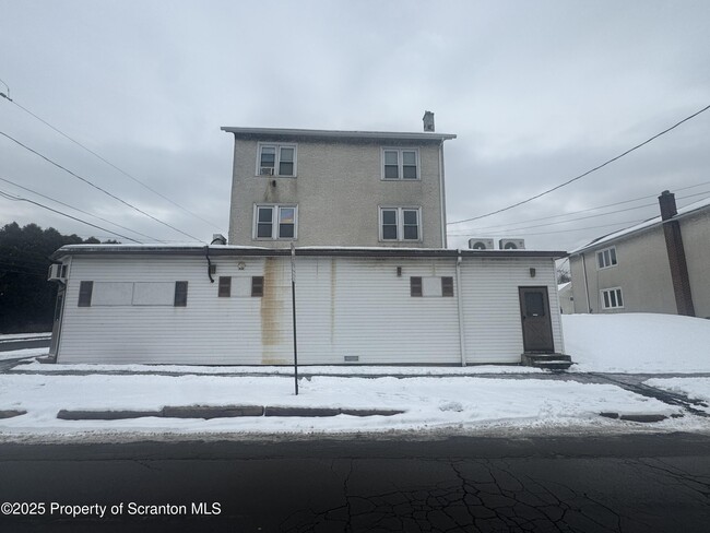 Building Photo - 901 S Webster Ave