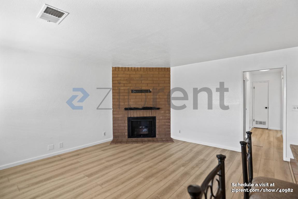 Building Photo - 1231 Juniper Dr