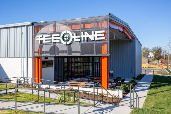 Building Photo - Ideal West Nashville Location!