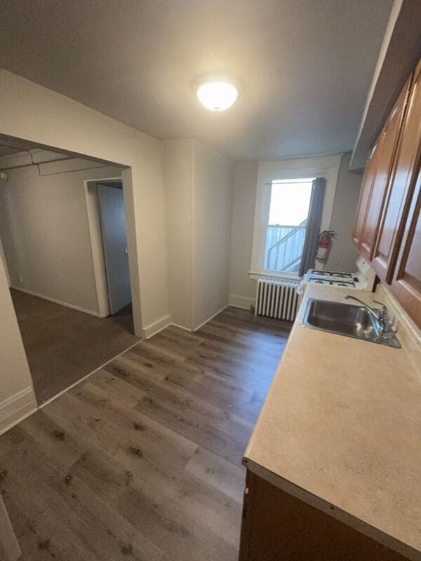 Building Photo - 209 Cattell St