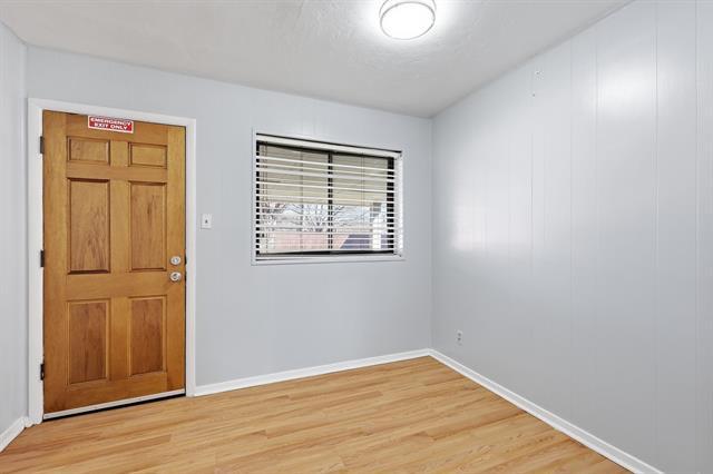 Building Photo - 242 W Cober Dr