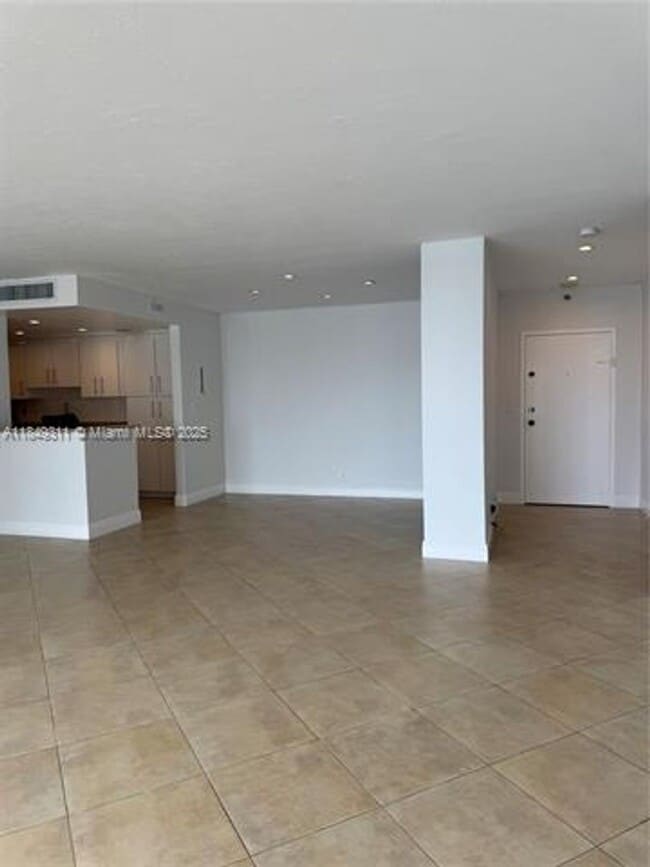 Building Photo - 2451 Brickell Ave