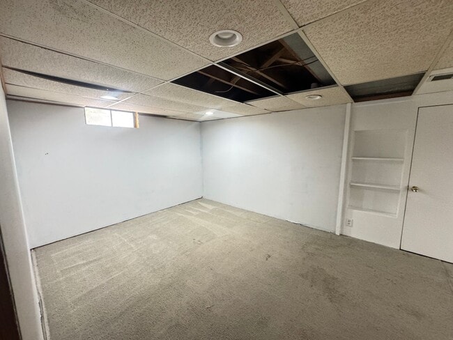 Building Photo - 3 bedroom home in SE Grand Rapids!