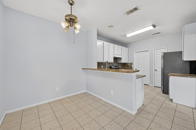Building Photo - 2942 Blue Dawn Dr