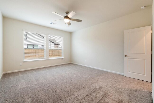 Building Photo - 801 Simmental Loop