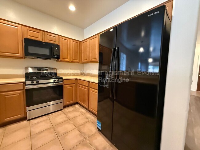 Building Photo - 7337 W St Catherine Ave