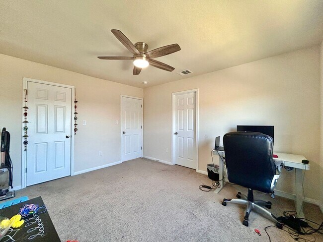 Building Photo - 445 Arrowhead Vine St