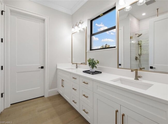 Building Photo - 2721 Van Buren Ave