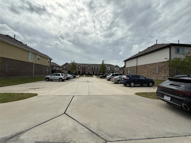 Building Photo - 15850 Perthshire Creek Dr