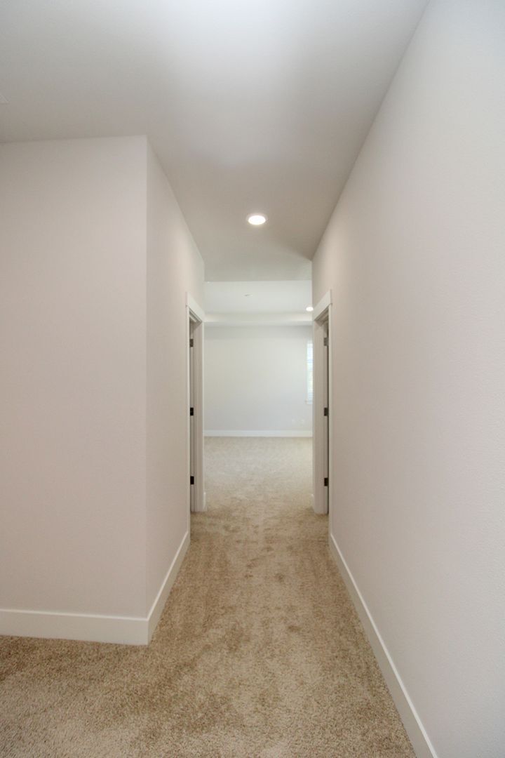 Building Photo - 16576 SW Sunshine Coast St