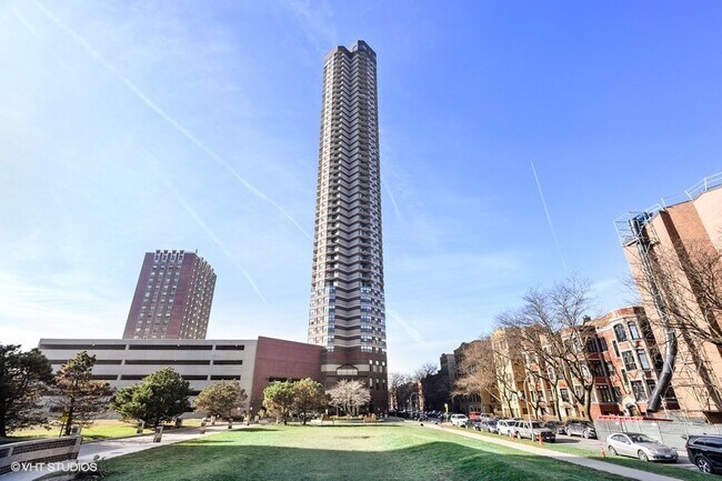 Building Photo - 3660 N Lake Shore Dr