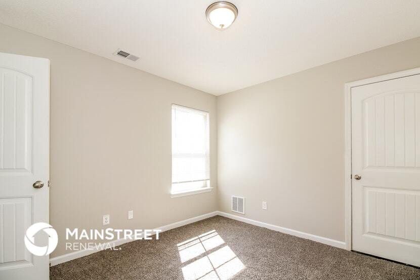 Building Photo - 7395 Brentlawn Dr