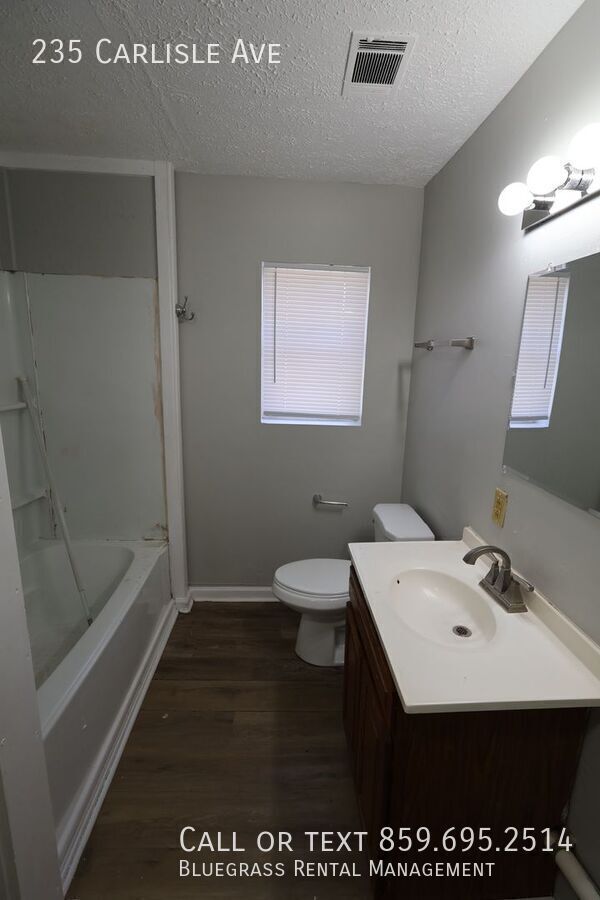 Building Photo - 3-Bed Home Downtown Lexington | $1,299/mo!