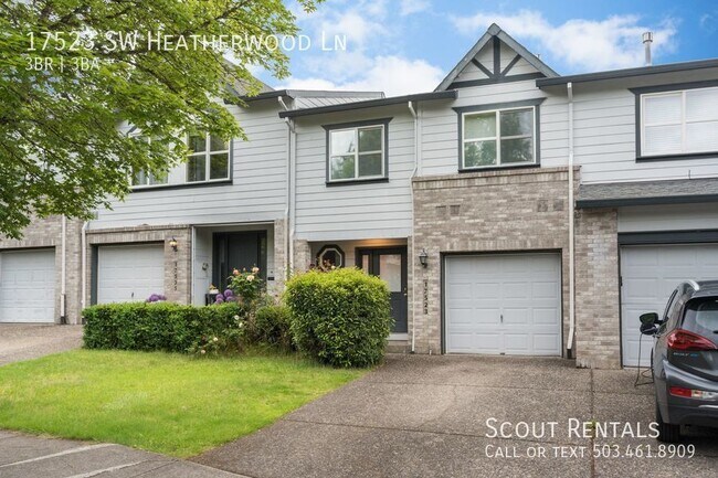 Building Photo - Spacious Sherwood Townhouse!