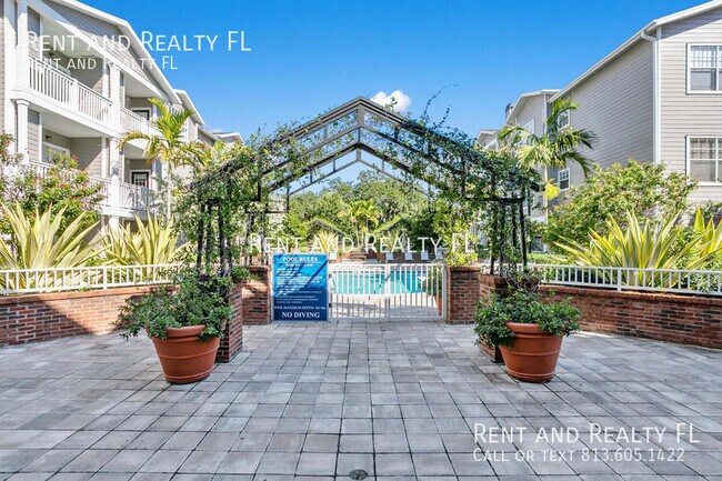 Building Photo - **A UNIT IN THE DYNAMIC AREA OF HYDE PARK**