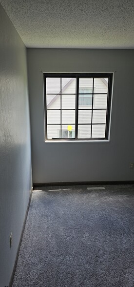 Building Photo - 1303 Penney Ln