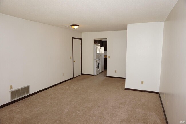 Building Photo - 617 Villa Park Ct