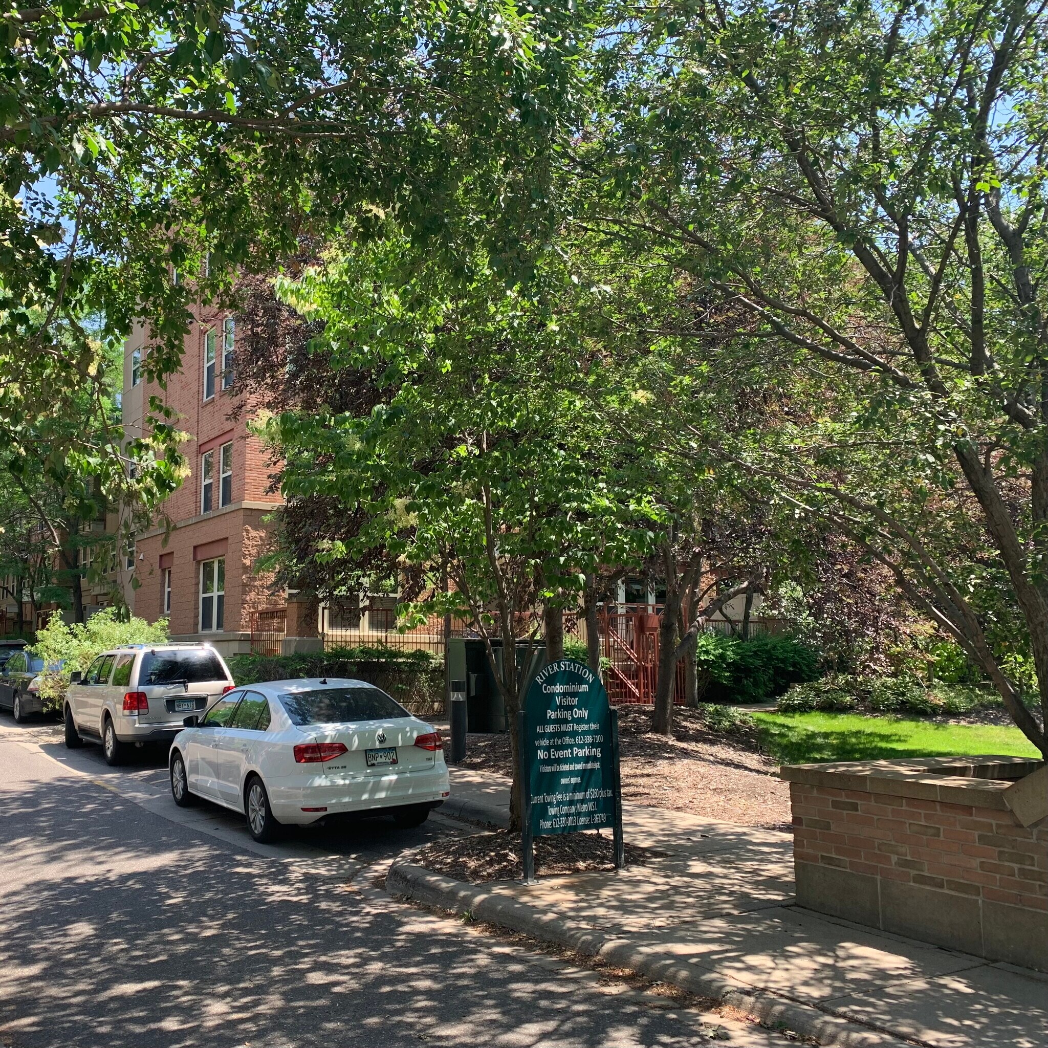 Ample guest parking - 645 N 1st St