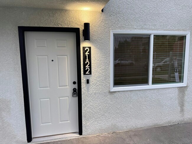 Building Photo - 2122 N Glenn Ave